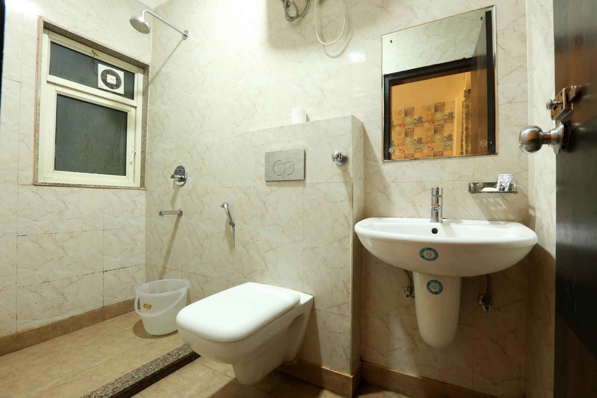 Hotel Sky Wood At Airport Νέο Δελχί Εξωτερικό φωτογραφία
